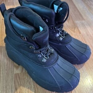 Weatherproof boots